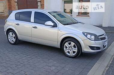 Хэтчбек Opel Astra 2011 в Коломые