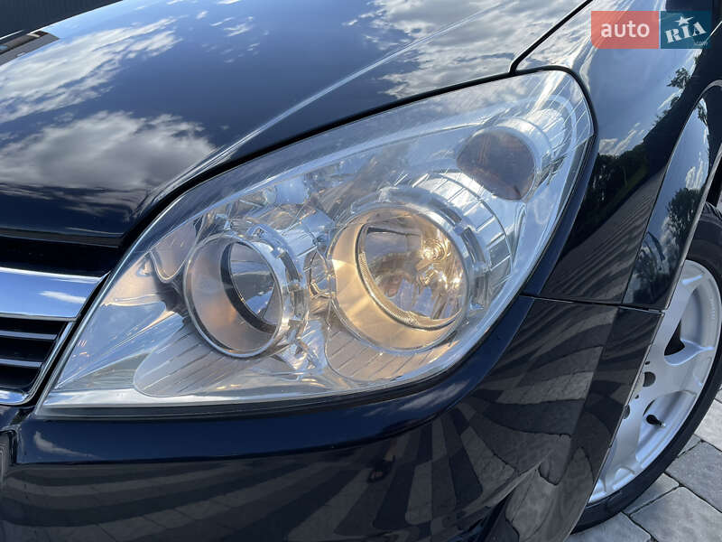 Універсал Opel Astra 2008 в Львові