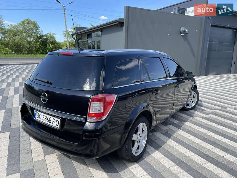 Універсал Opel Astra 2008 в Львові