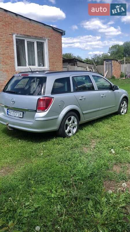 Універсал Opel Astra 2006 в Харкові
