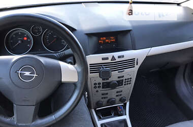 Универсал Opel Astra 2007 в 