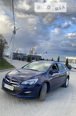 Універсал Opel Astra 2012 в Івано-Франківську
