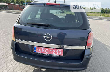 Універсал Opel Astra 2008 в Рівному