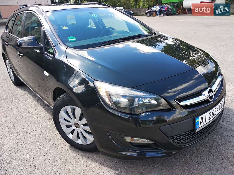 Универсал Opel Astra 2013 в Казатине