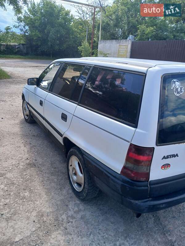 Универсал Opel Astra 1992 в Одессе фото 2 Универсал Opel Astra 1992 в Одессе