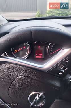 Универсал Opel Astra 2011 в Луцке