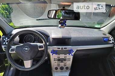 Универсал Opel Astra 2008 в Сторожинце