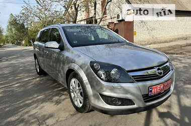 Универсал Opel Astra 2007 в Чернигове