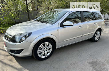 Универсал Opel Astra 2007 в Чернигове