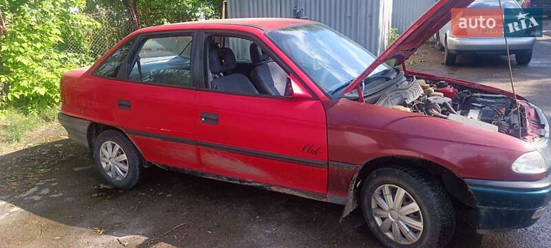 Седан Opel Astra 1994 в Ивано-Франковске