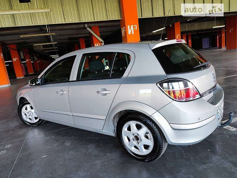 Хетчбек Opel Astra 2009 в Львові фото 4 Хетчбек Opel Astra 2009 в Львові