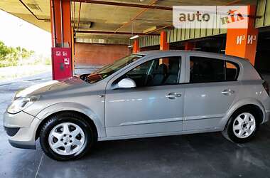 Хэтчбек Opel Astra 2009 в Львове
