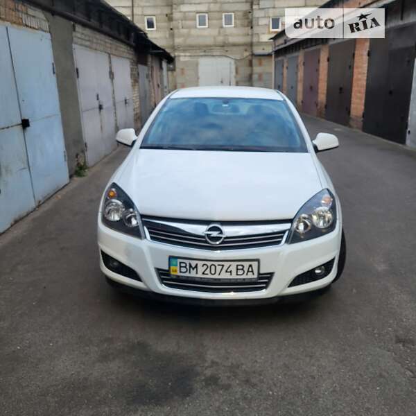 Седан Opel Astra 2013 в Києві