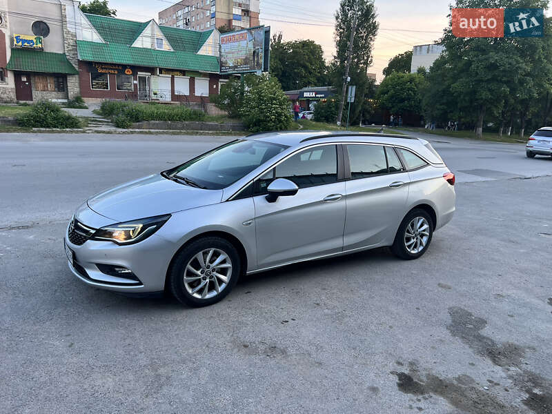 Універсал Opel Astra 2018 в Кам'янець-Подільському