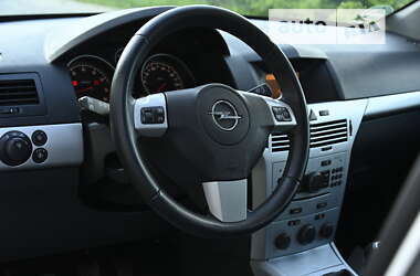Универсал Opel Astra 2009 в Бердичеве