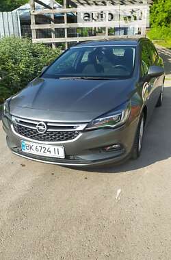Универсал Opel Astra 2019 в Ровно