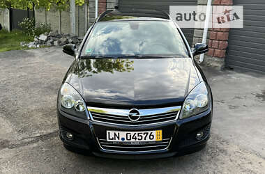 Універсал Opel Astra 2010 в Вінниці