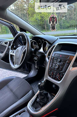 Универсал Opel Astra 2012 в Луцке