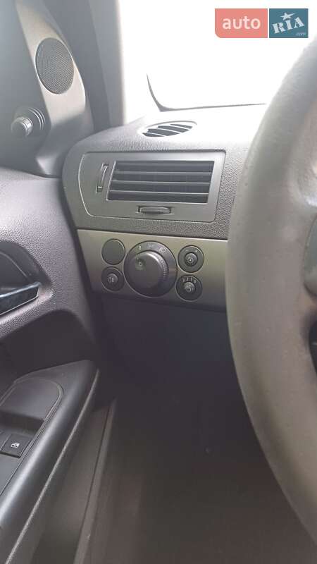 Хетчбек Opel Astra 2006 в Кременчуці