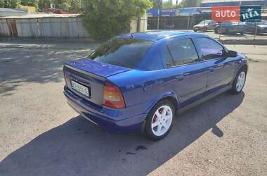 Седан Opel Astra 2004 в 
