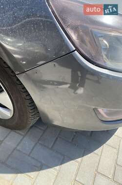 Универсал Opel Astra 2011 в 