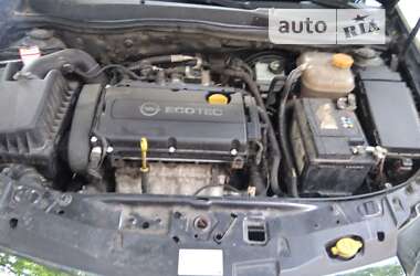 Універсал Opel Astra 2010 в 