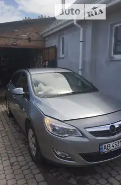 Opel Astra 2012
