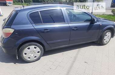 Хэтчбек Opel Astra 2006 в Стрые