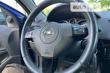 Универсал Opel Astra 2010 в Ковеле