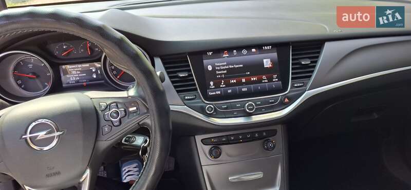 Универсал Opel Astra 2016 в Каневе
