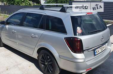 Универсал Opel Astra 2005 в 