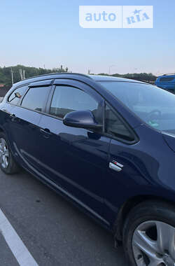 Универсал Opel Astra 2011 в Днепре