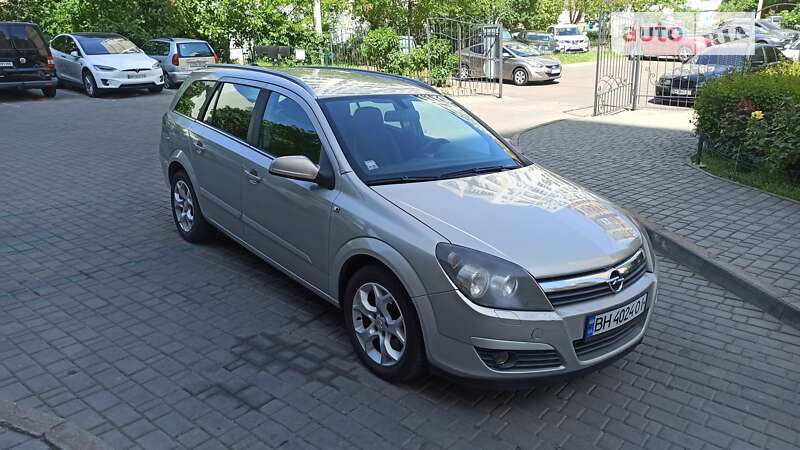 Універсал Opel Astra 2005 в Одесі