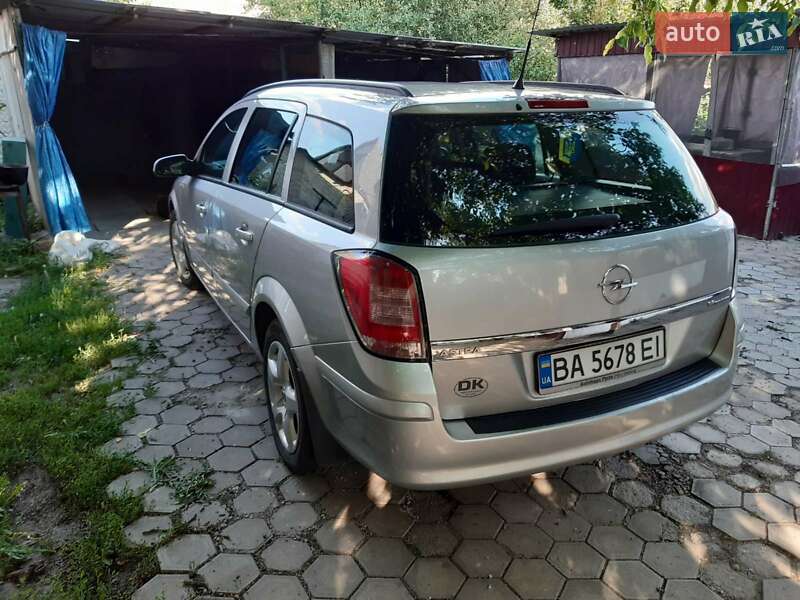 Універсал Opel Astra 2007 в Кропивницькому