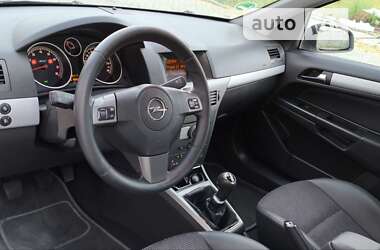 Універсал Opel Astra 2006 в 