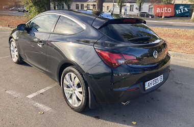 Хэтчбек Opel Astra 2013 в 
