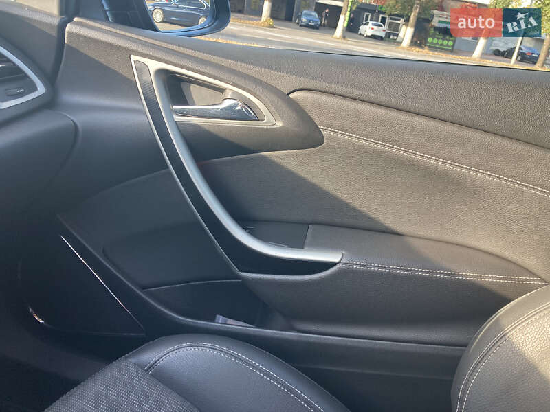 Хетчбек Opel Astra 2013 в Києві