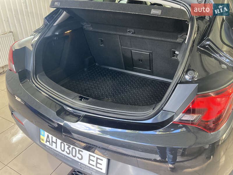Хетчбек Opel Astra 2013 в Києві