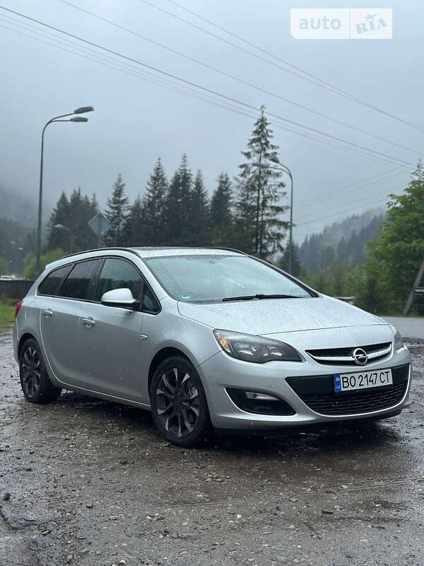 Універсал Opel Astra 2015 в Бучачі