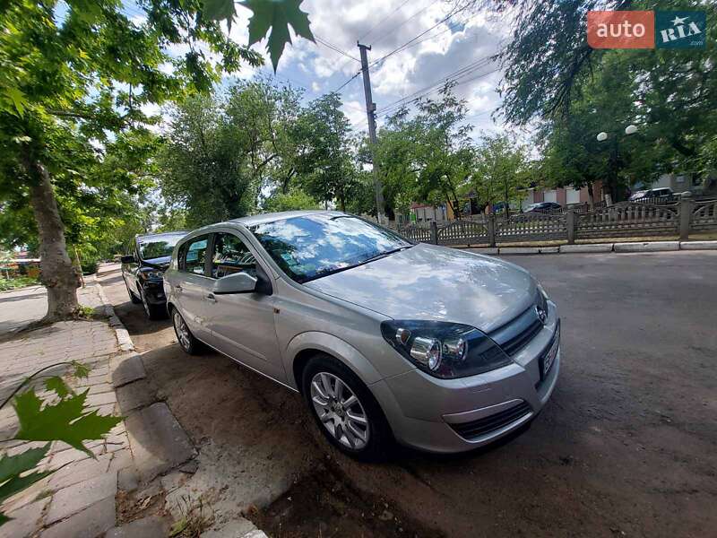Хэтчбек Opel Astra 2004 в Болграде фото 4 Хэтчбек Opel Astra 2004 в Болграде