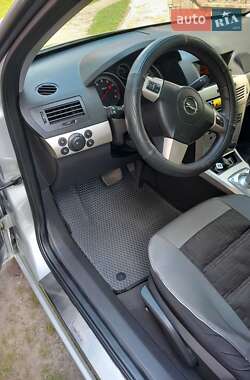 Универсал Opel Astra 2007 в 