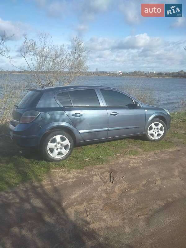 Opel Astra 2007