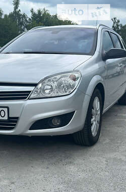 Универсал Opel Astra 2008 в Дрогобыче