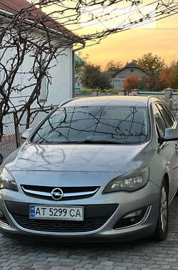 Универсал Opel Astra 2013 в Бучаче