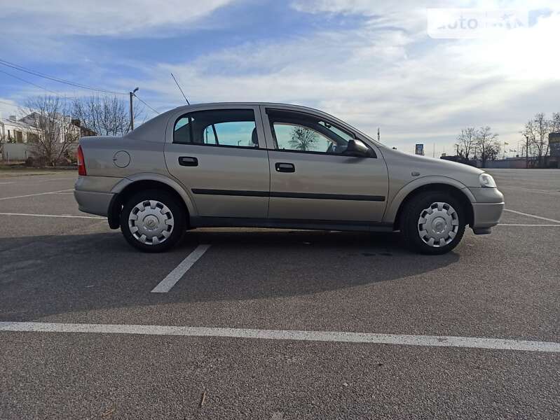 Седан Opel Astra 2008 в Киеве фото 6 Седан Opel Astra 2008 в Киеве