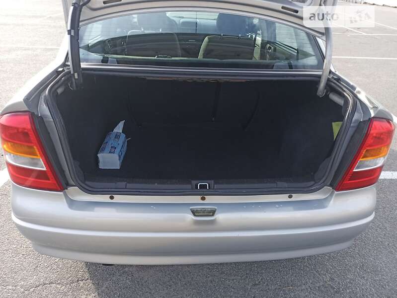 Седан Opel Astra 2008 в Киеве фото 13 Седан Opel Astra 2008 в Киеве