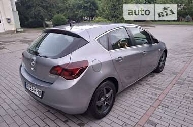 Хэтчбек Opel Astra 2010 в Ужгороде