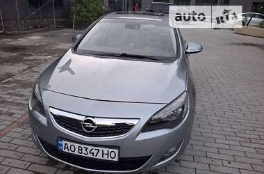 Хэтчбек Opel Astra 2010 в Ужгороде