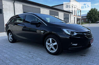 Універсал Opel Astra 2018 в Нововолинську