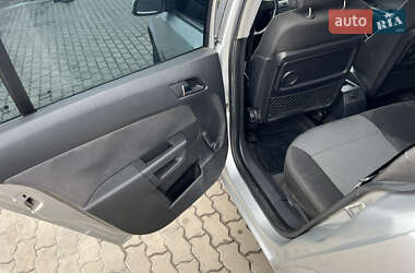 Универсал Opel Astra 2004 в 